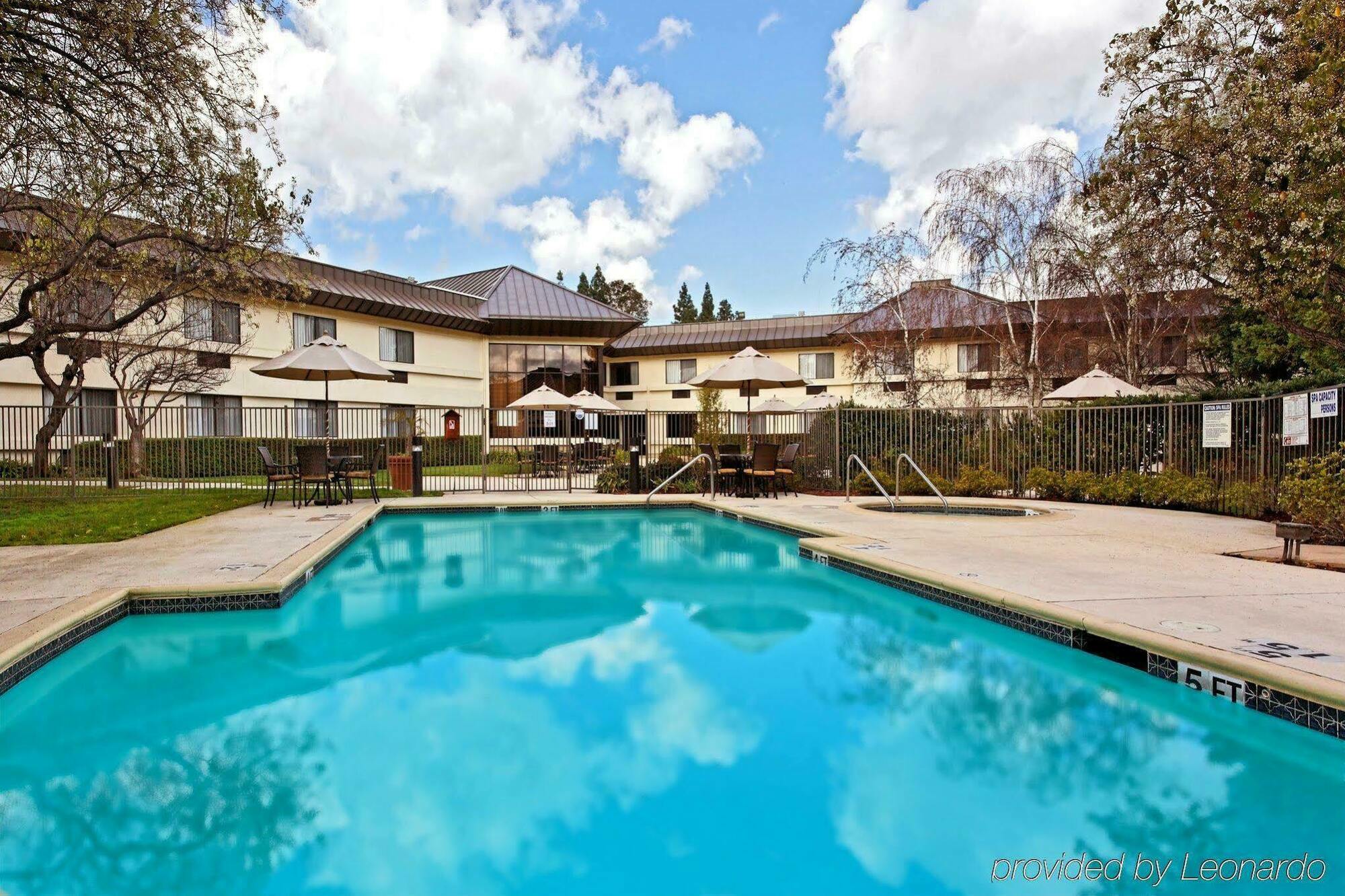 Holiday Inn Express Walnut Creek By Ihg Экстерьер фото