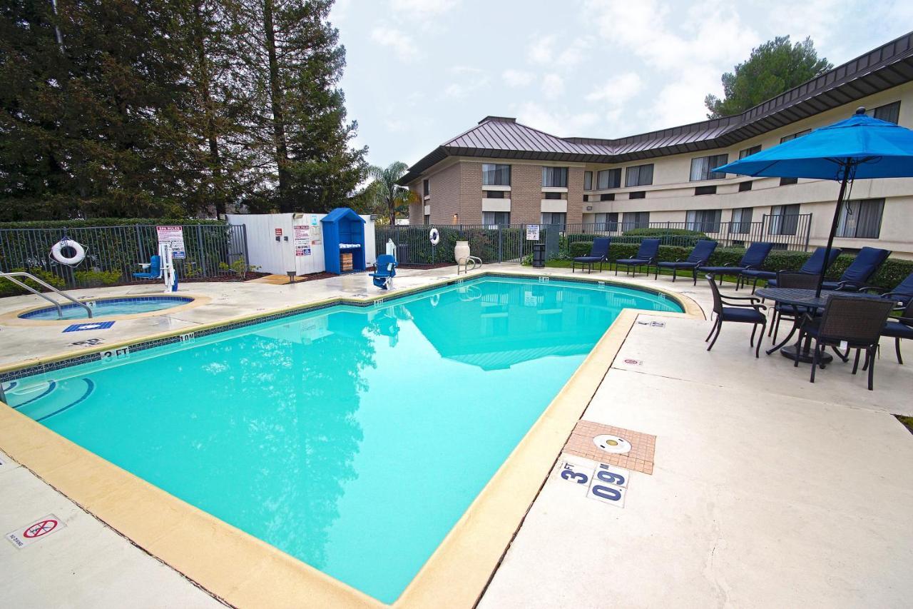 Holiday Inn Express Walnut Creek By Ihg Экстерьер фото